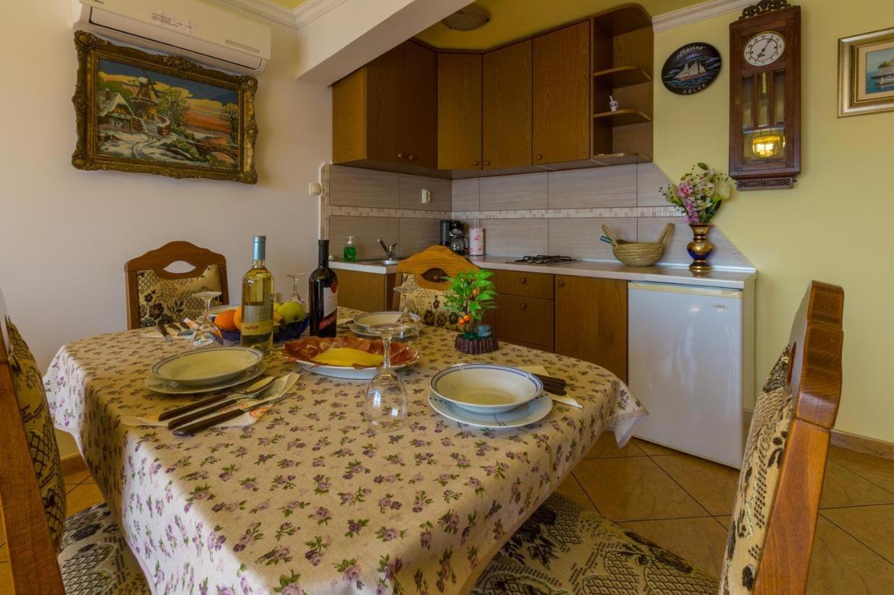 Mali Marino Selce Appartement Kamer foto